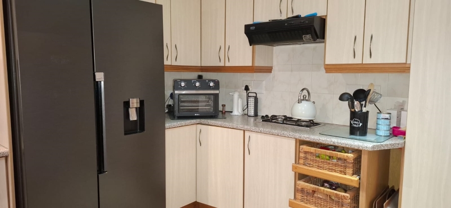 5 Bedroom Property for Sale in Nahoon Beach Eastern Cape